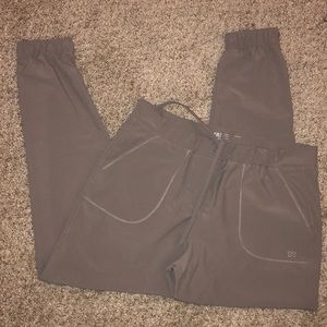 Albion Fit Misty gray jetsetters